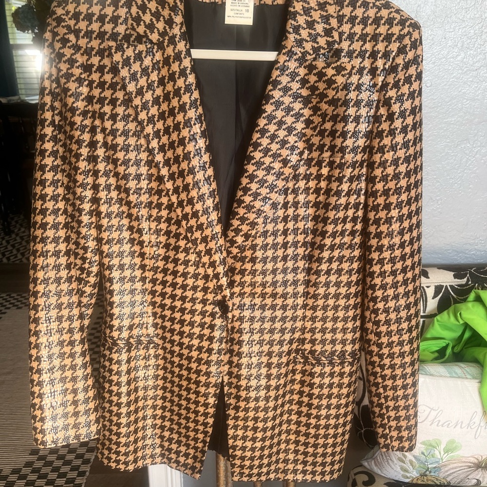Houndstooth Blazer in Brown and Tan
